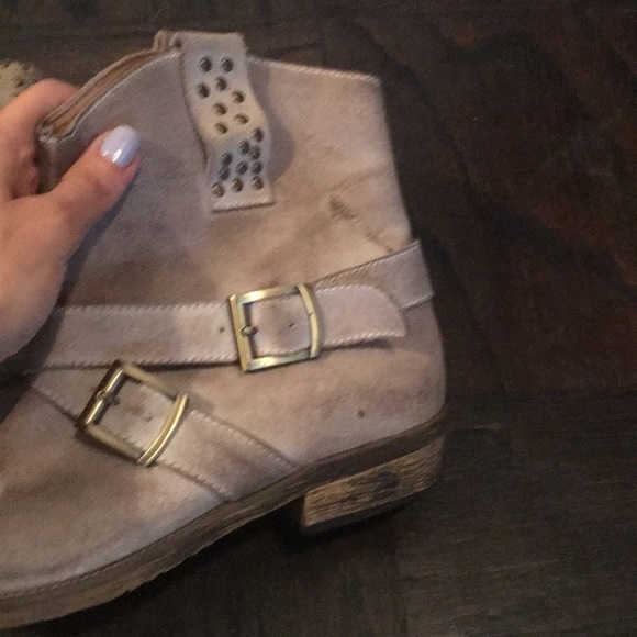 Chocolat Blu Grey Boots with Studs. - Picture 5 of 7